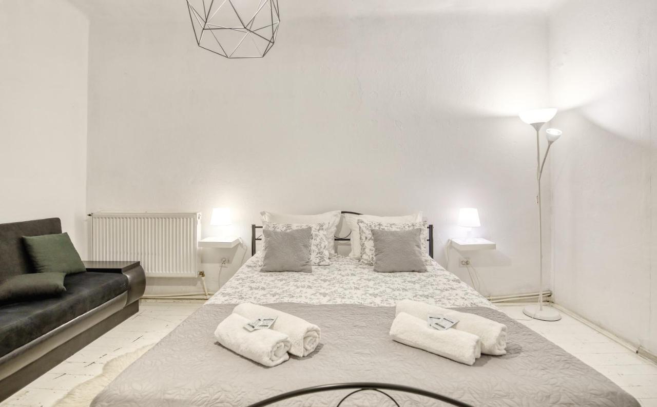 La Maison Blanche Otel Alba Iulia Dış mekan fotoğraf