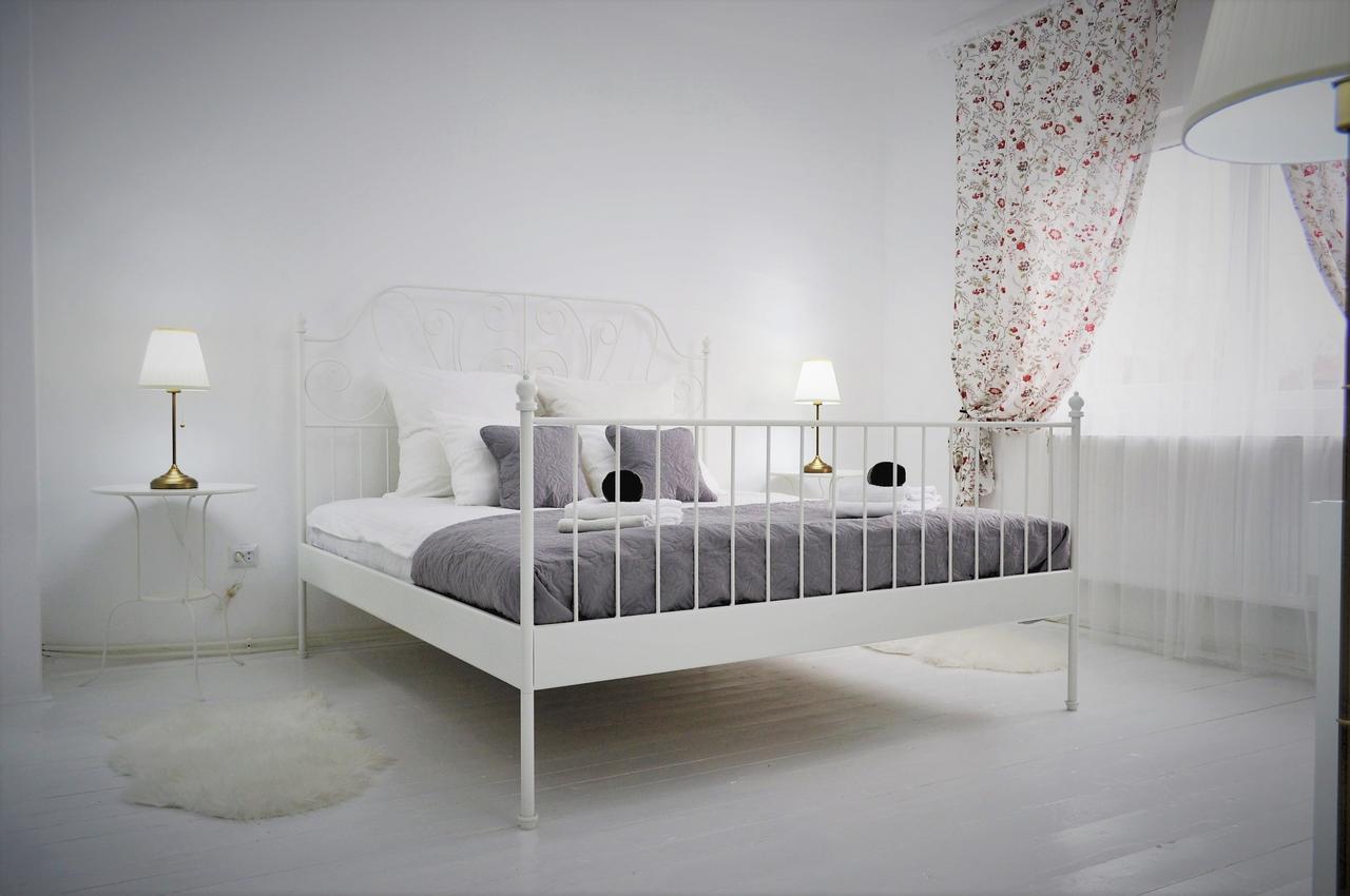 La Maison Blanche Otel Alba Iulia Dış mekan fotoğraf